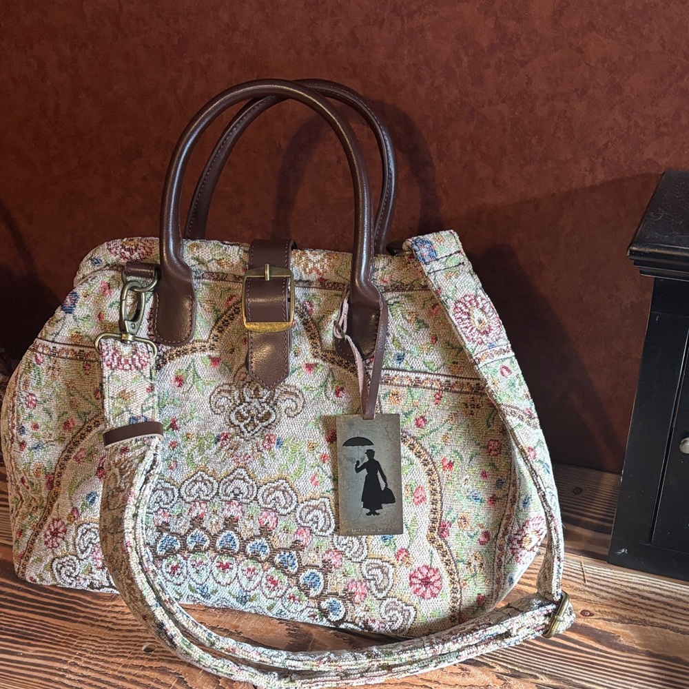 Vintage-Inspired Floral Satchel with Brown Accents